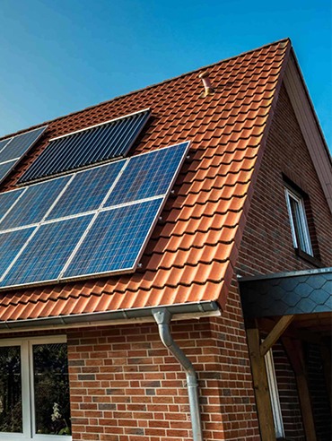 HOMEproductssolutionssolarenergy370x492.jpg